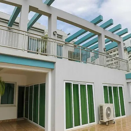 Close By The Airports And Tourist Attractions